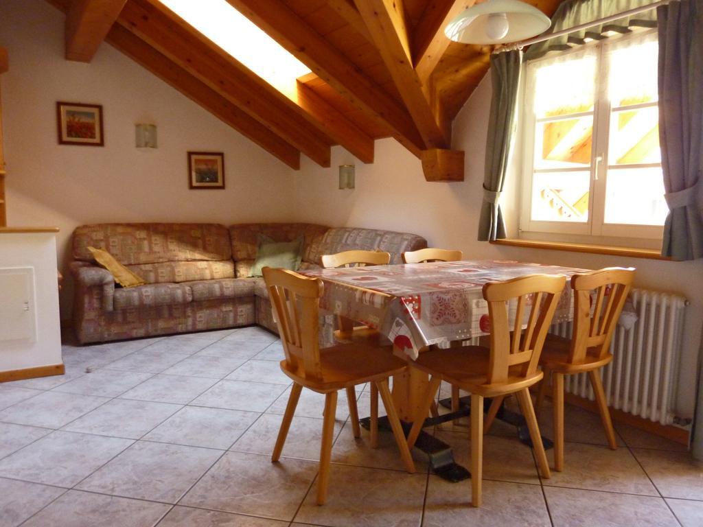 Appartamenti Majon Sotroi Campitello di Fassa Zimmer foto