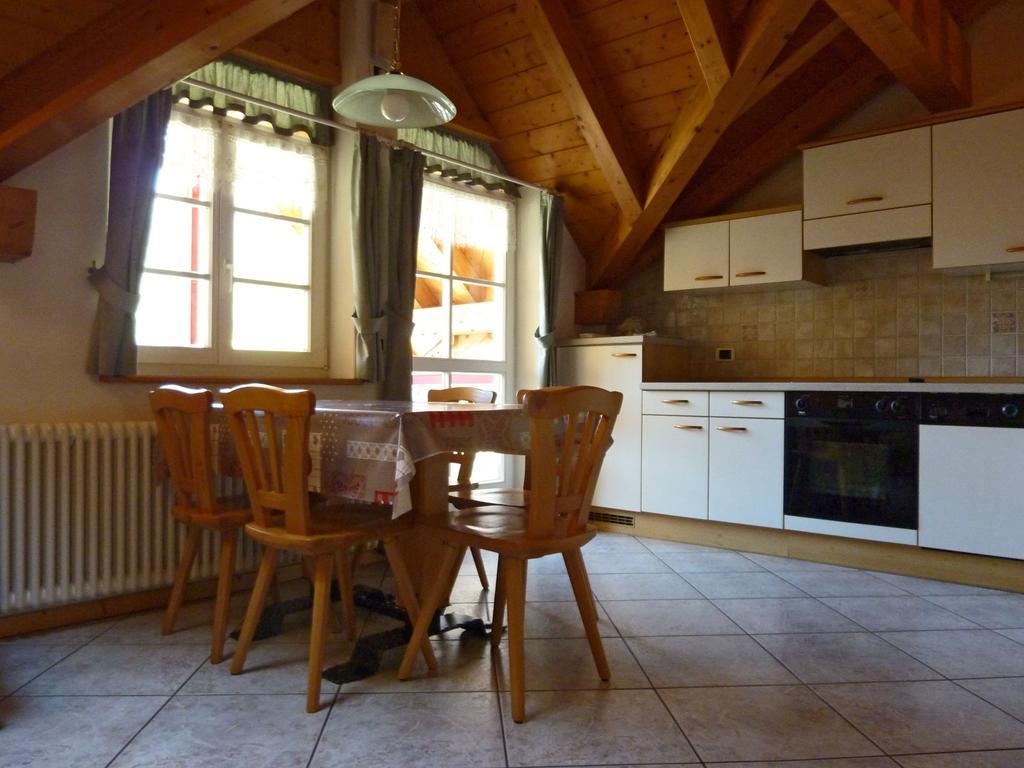 Appartamenti Majon Sotroi Campitello di Fassa Zimmer foto